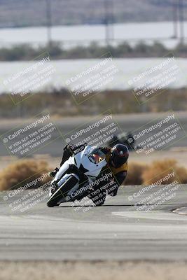 media/Nov-16-2025-Race Pace (Sun) [[8c5fa54630]]/Non Verified Riders (1st 20 Minutes)/1-Turn 14 (10am)/